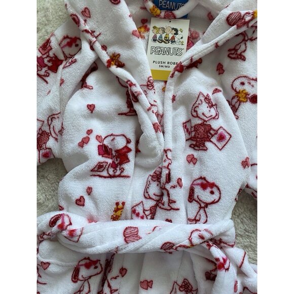 Peanuts Snoopy Charlie Brown Whole Gang Valentines Soft Robe Women’s Sz S / M - Picture 5 of 11